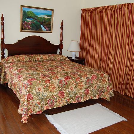Inn At Shaw Park Gardens & Waterfalls Ocho Rios Exterior photo